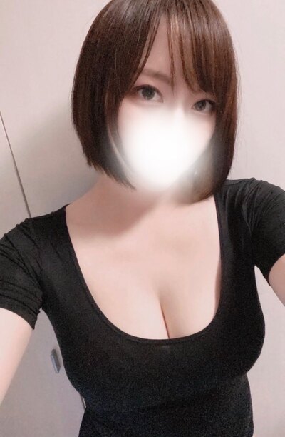 ひより🎉12/7デビューさんの写真